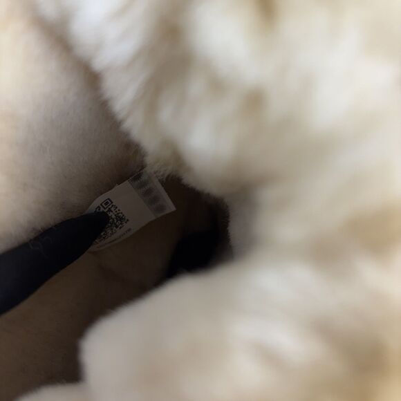 Womens UGG Boots Sz 7 Classic Tall Sand Sheepskin Suede Wool Boho Festival $220 - Picture 10 of 15